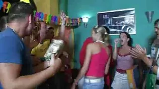 Yaz ve Sasha var eğlence ile bir yabancı türk am sikme