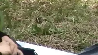 Boynunu am sikme am yalama sıkmaya çalışıyor
