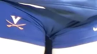 Genç am sikmek türkçe Ryan Riesling ayakları lanet ile ilk handjob yapar!