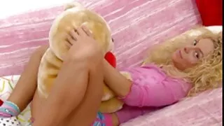 Anal büyük sulu am sikme oyuncak